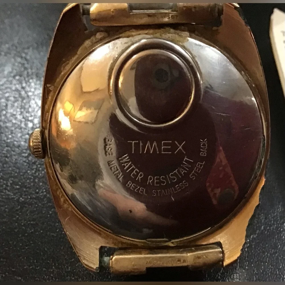 Timex: Vintage, Men’s, Timex , Speidel gold n silver stretchy band wrist watch.